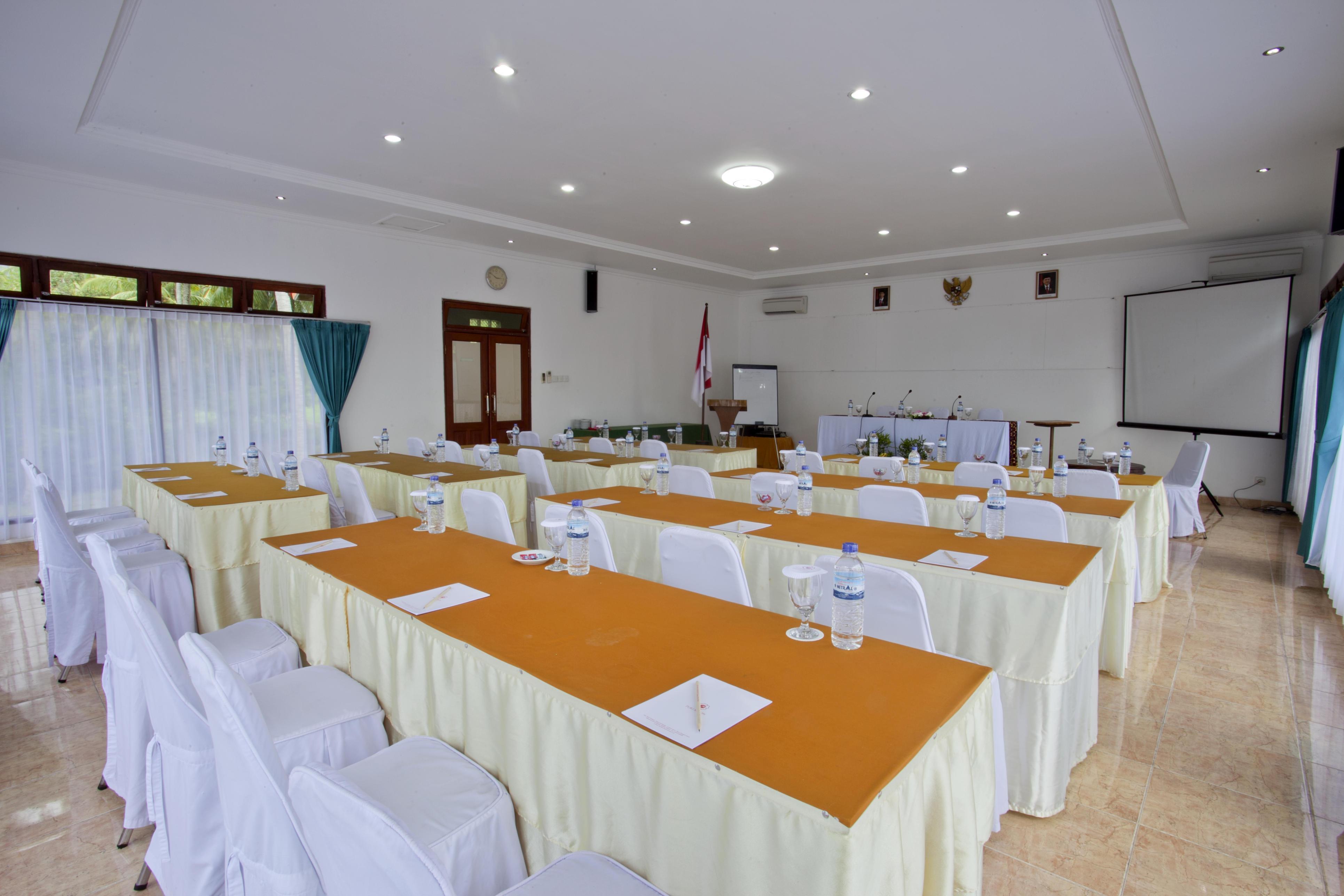 Puri Saron Senggigi Hotel Exterior photo