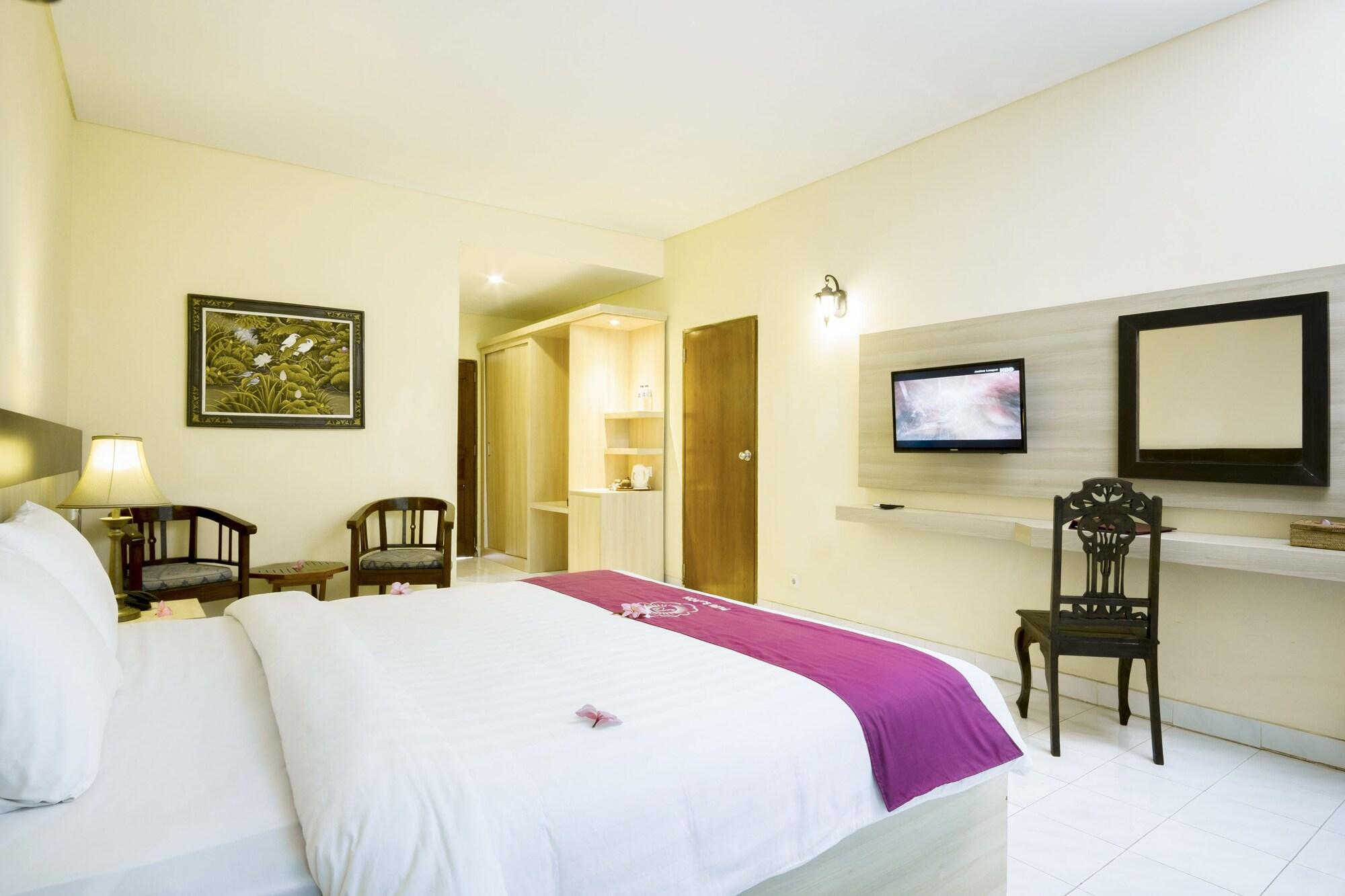 Puri Saron Senggigi Hotel Exterior photo