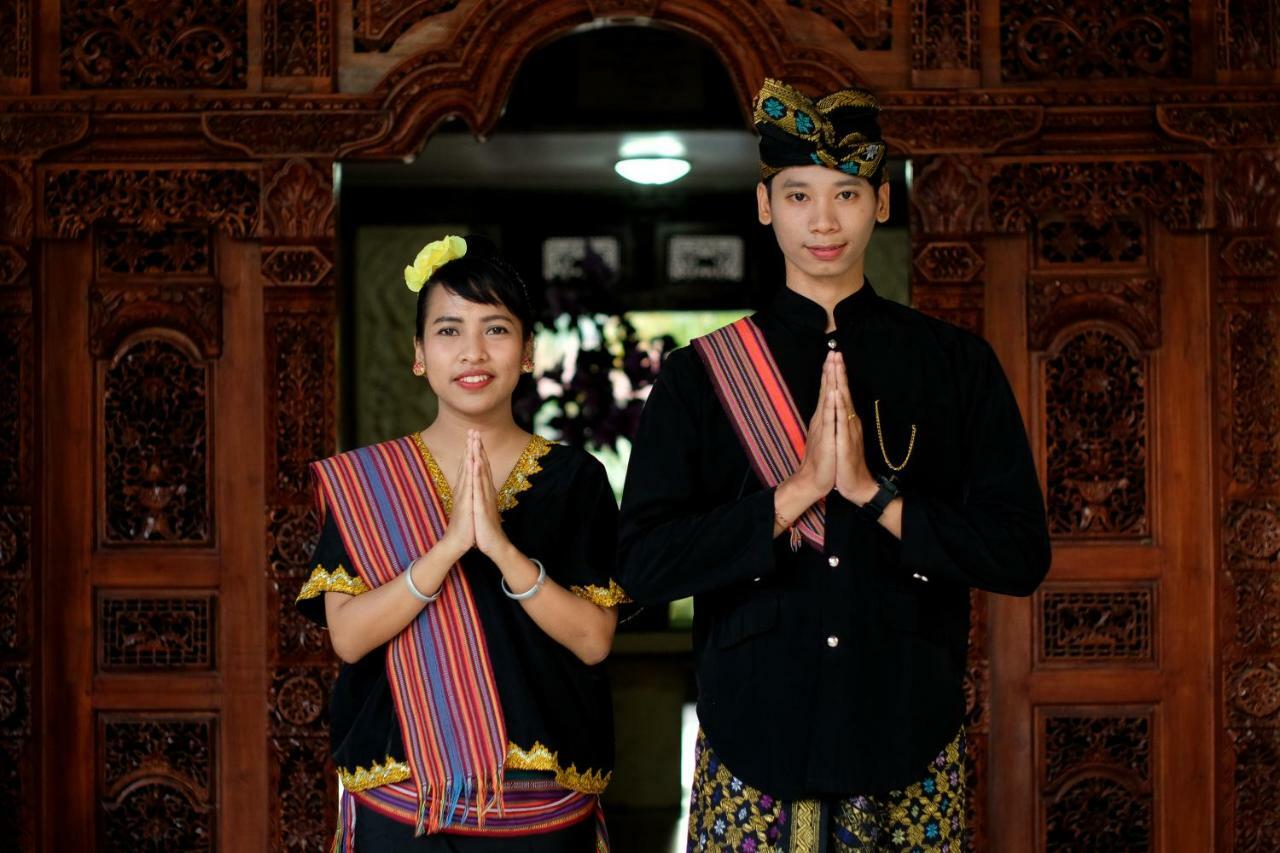 Puri Saron Senggigi Hotel Exterior photo
